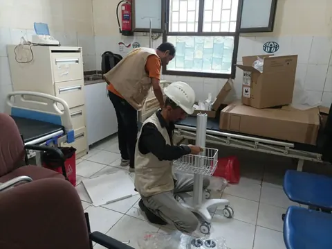 صورة 4 — التركيب والتدريب في مركز الأمومة والطفولة جعار، مديرية خنفر، أبين