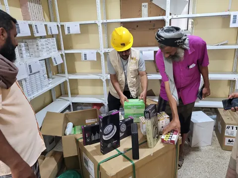 صورة 14 — توريد وتسليم المعدات في مستشفى الملاح الريفي، مديرية الملاح، لحج