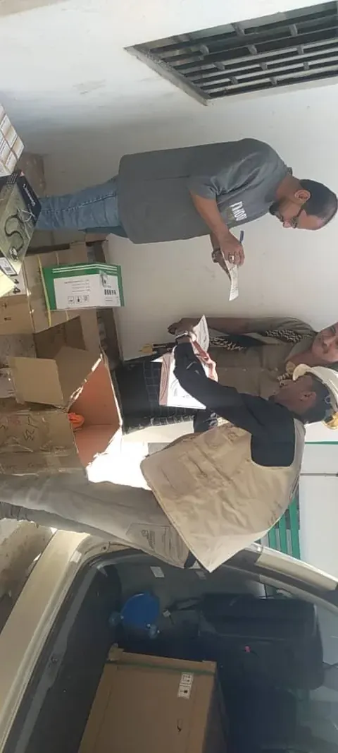 صورة 23 — توريد وتسليم المعدات في مركز الأمومة والطفولة جعار، مديرية خنفر، أبين